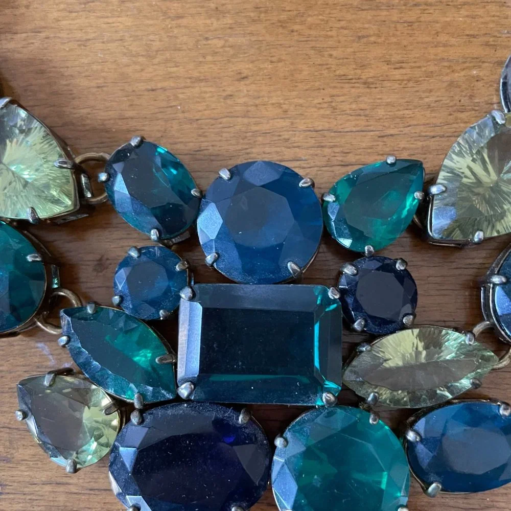 BCBG Jewel Stone Necklace - Picture 5 of 5